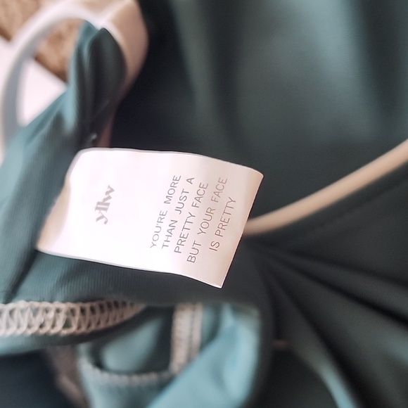 Yllw the label onesie - Picture 8 of 9